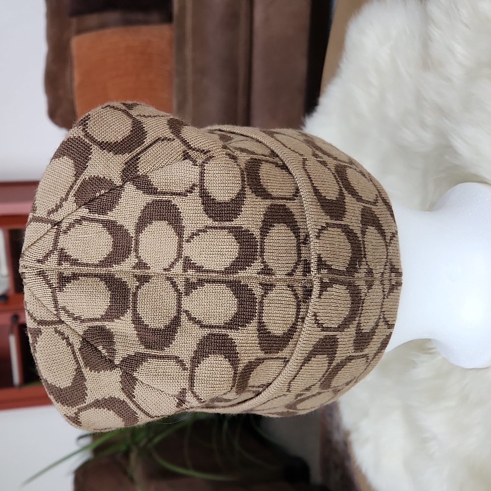 Adorable NWOT Coach X Disney Mickey Mouse Signature Wool Beanie 🤎🐭♥️🎁 - Picture 11 of 14